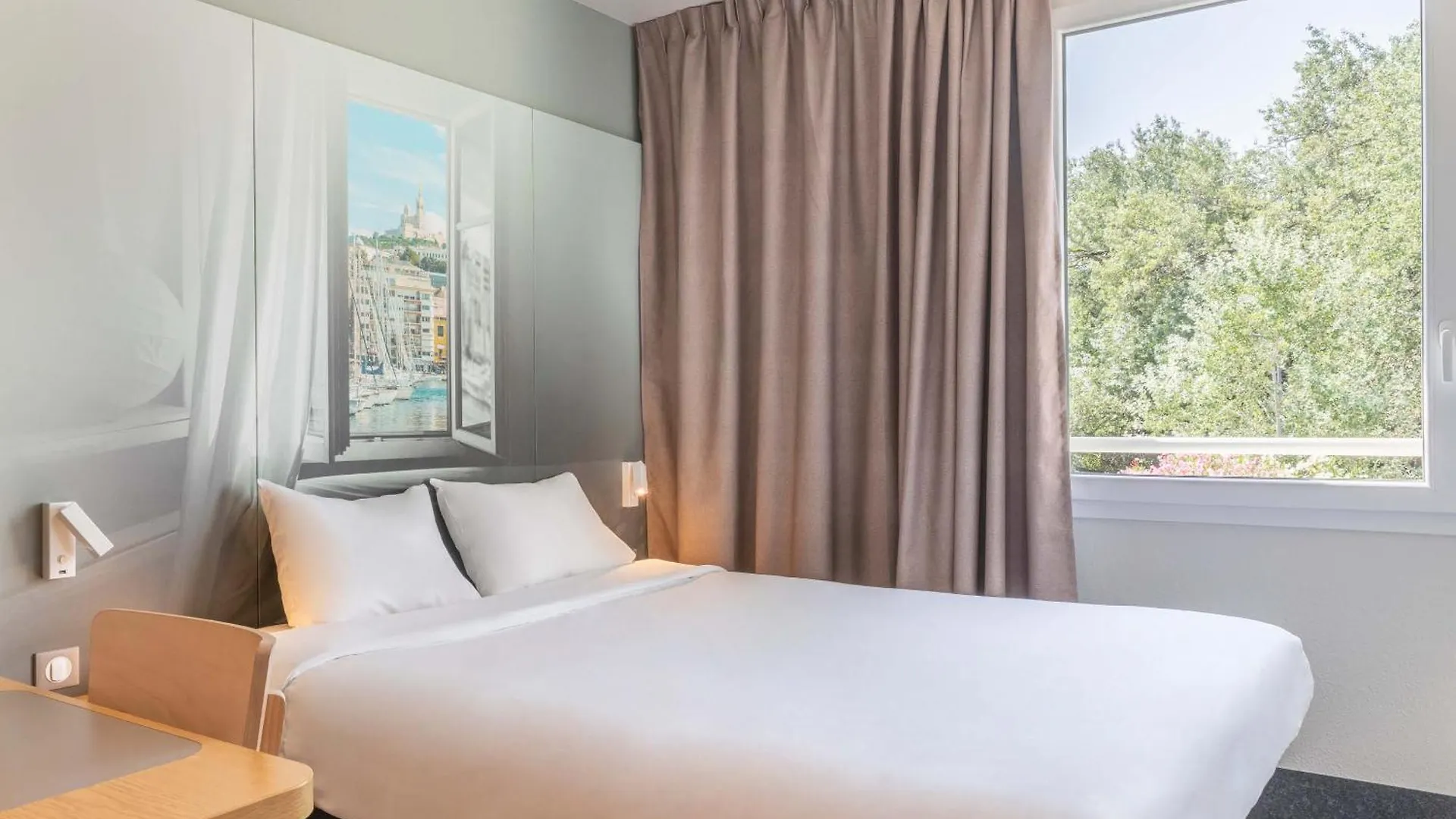 B&B Hotel Marseille Aeroport Saint-Victoret 2*,  Francie