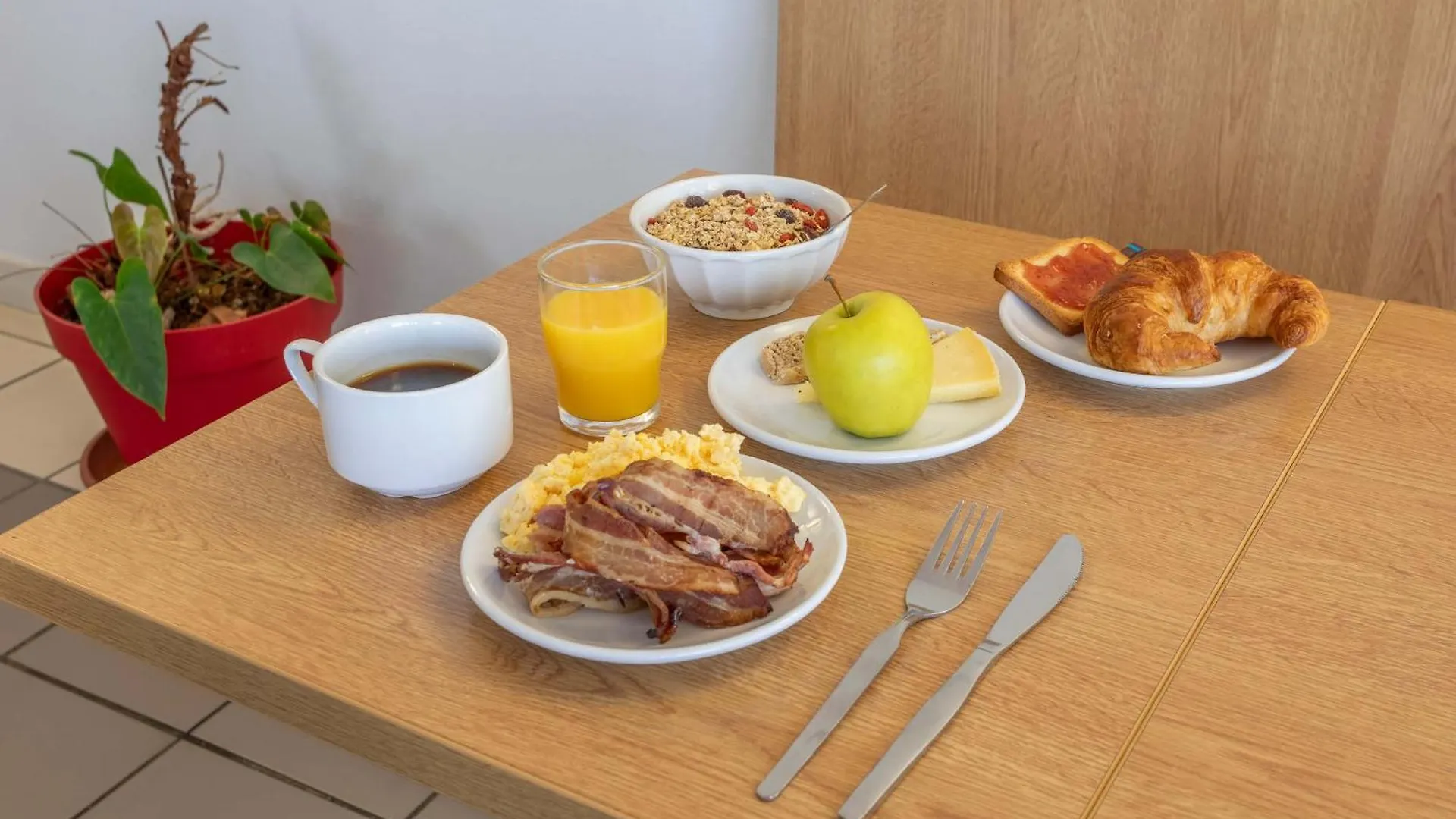 B&B Hotel Marseille Aeroport Saint-Victoret Frankreich